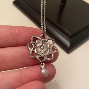 Silver Pearl Pendant Necklace